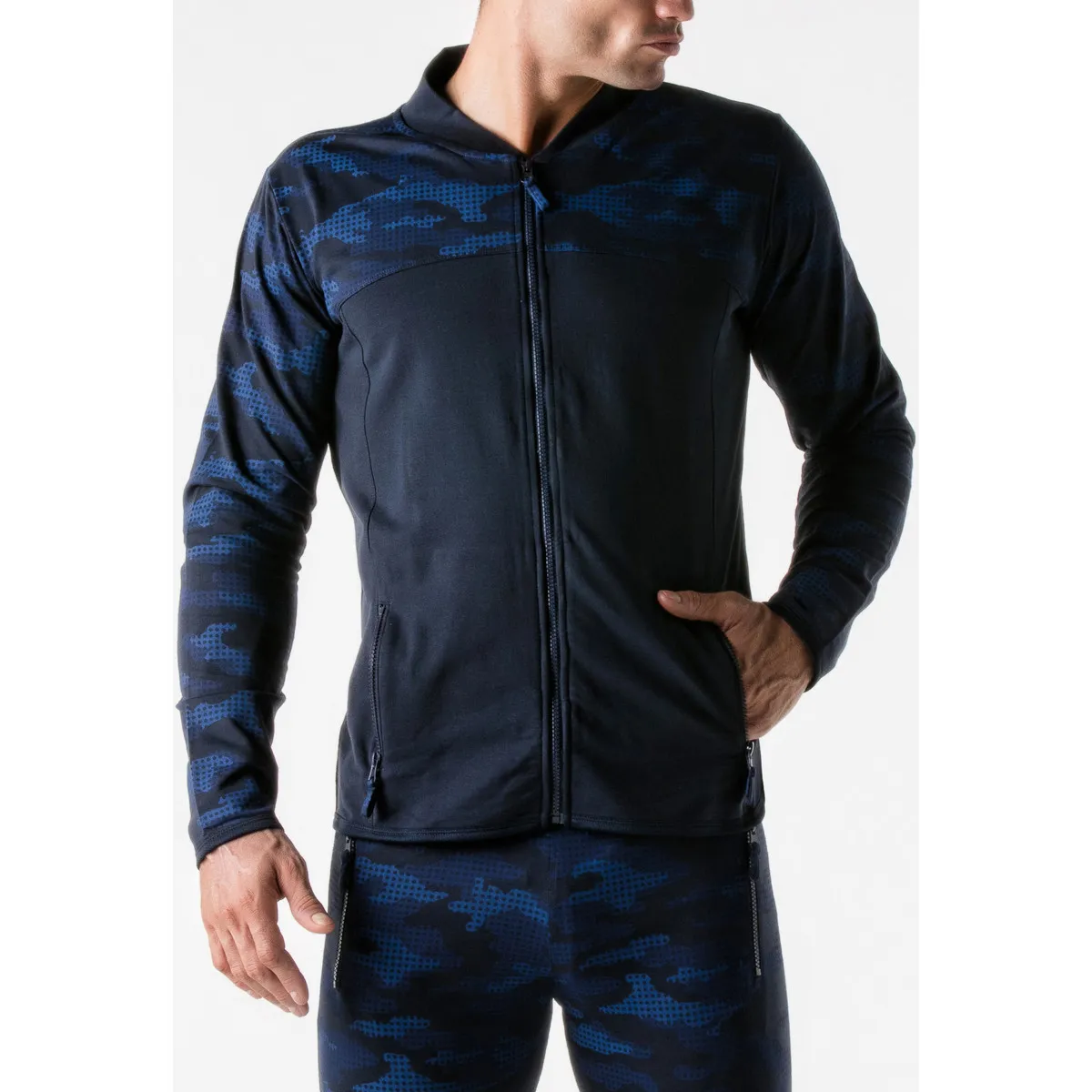 Chaqueta deportiva Urban Camo navy Code22